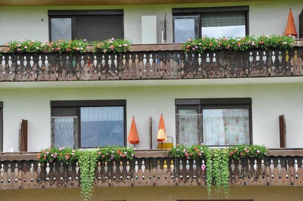 Gaestehaus Gitti Dorner ヒッティザウ エクステリア 写真